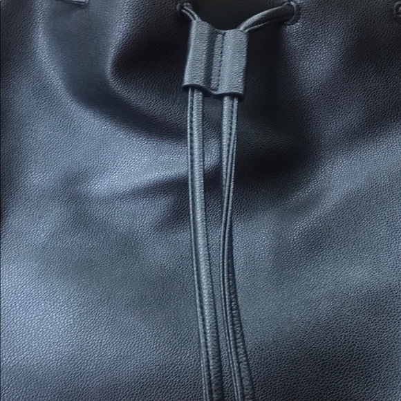 ❤️ Victoria Secret BOHO Fringe Backpack ❤️ - Picture 4 of 9